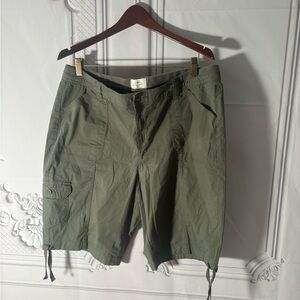 St. John's Bay LOT OF 2 Women’s Cargo Shorts Plus Size 16W